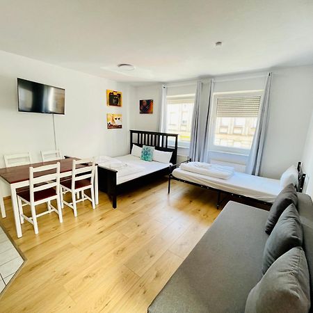 Studio Apartment In Stoetteritz With Balcony - Great Public Transport Links To The City Лайпциг Екстериор снимка