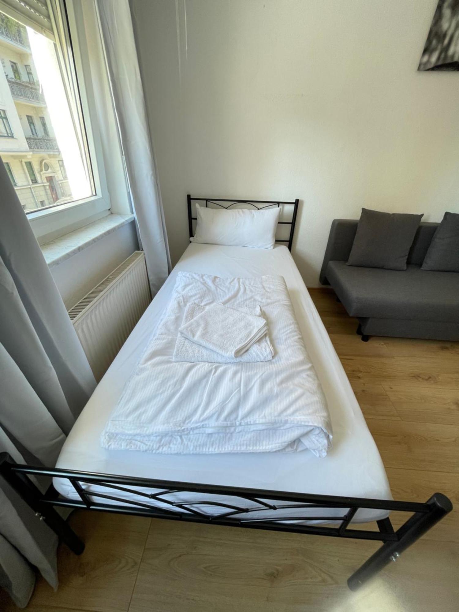 Studio Apartment In Stoetteritz With Balcony - Great Public Transport Links To The City Лайпциг Екстериор снимка